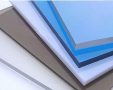 EeePC 1000H标配的6芯电池能提供的续航时间达到了