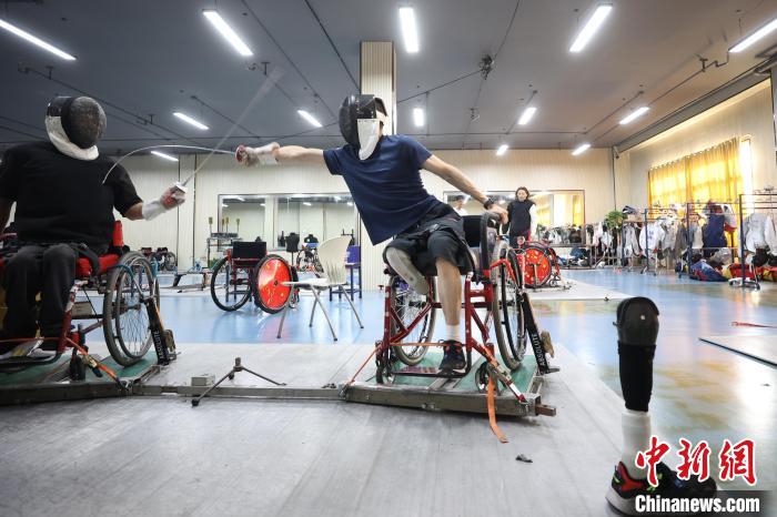 南京启动残疾人健身周田径推广 残奥健儿备战巴