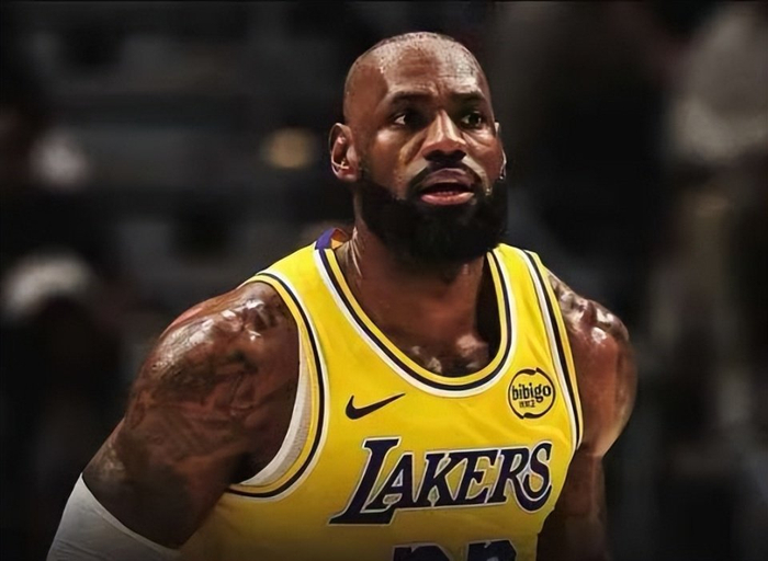 CBS评选詹姆斯生涯最难破的10大纪录：从最佳阵容